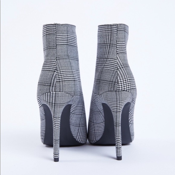 🤩SALE Plaid Stiletto Booties O Ring - Picture 4 of 6